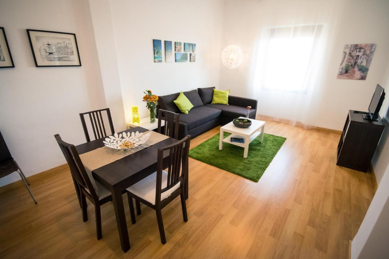 Holidays2Malaga Heredia 3 Bedroom Opposite Malaga Port Εξωτερικό φωτογραφία