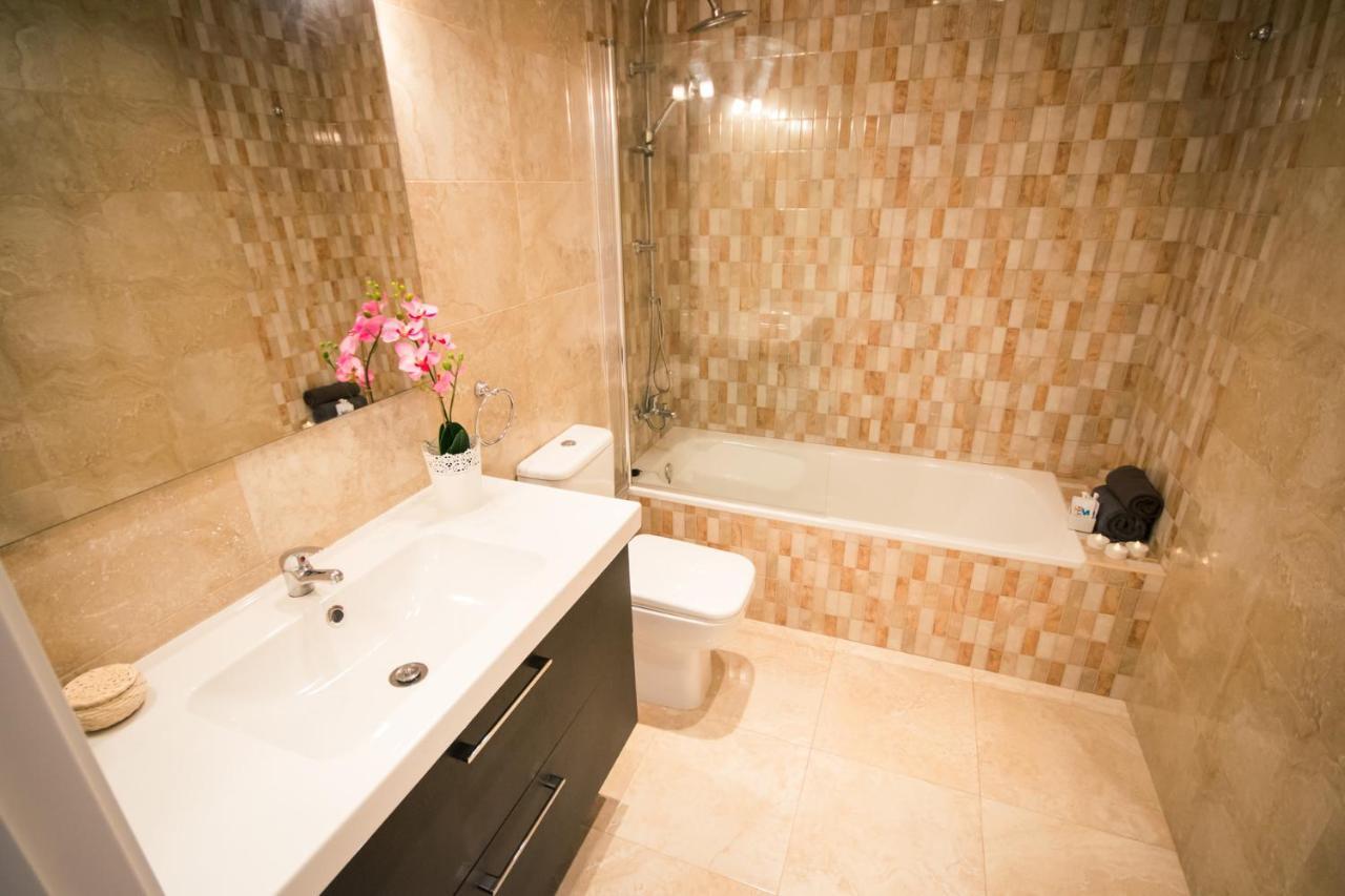 Holidays2Malaga Heredia 3 Bedroom Opposite Malaga Port Εξωτερικό φωτογραφία